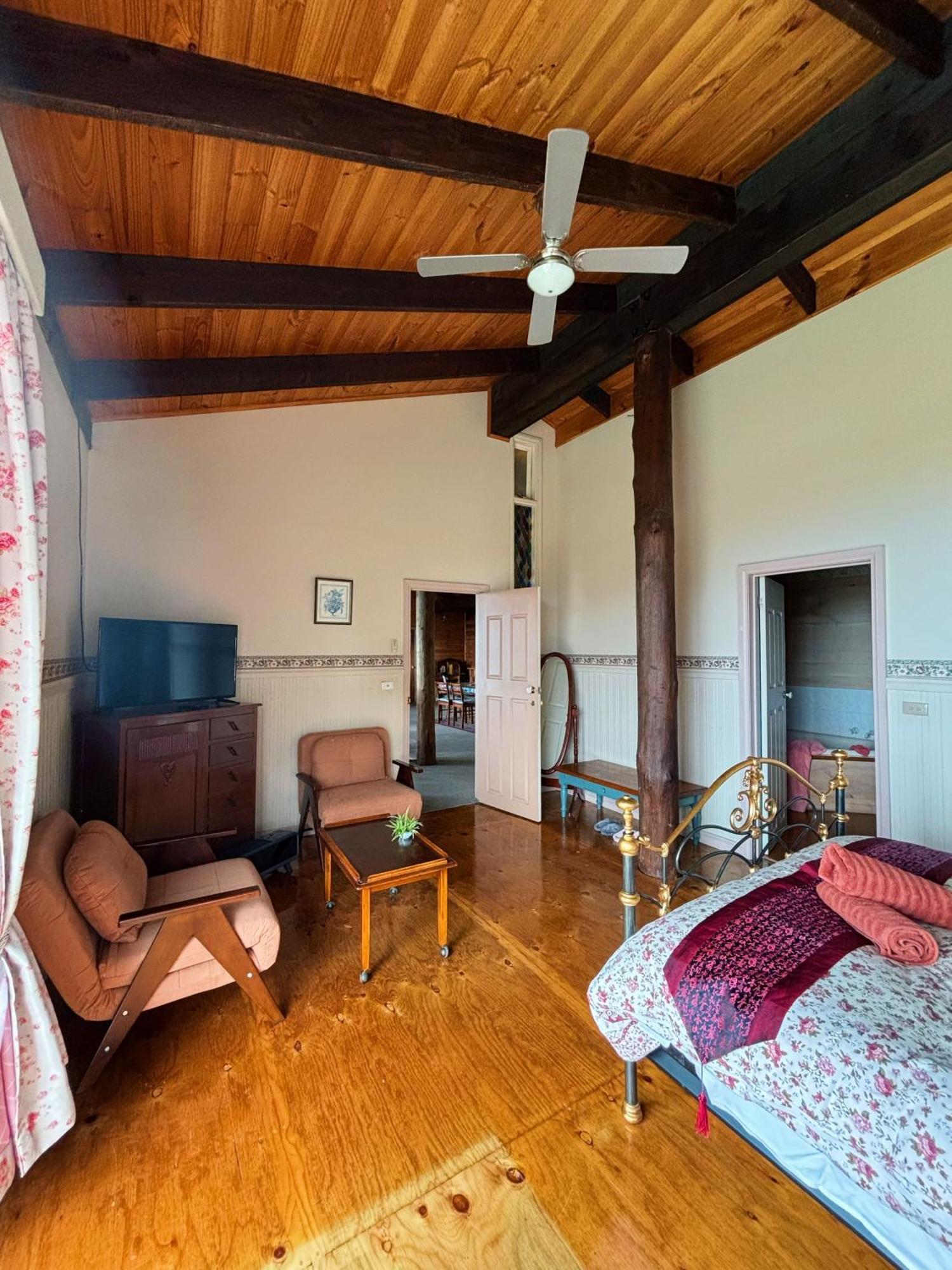 The Goat And Goose Bed & Breakfast Лейкс-Энтранс Номер фото